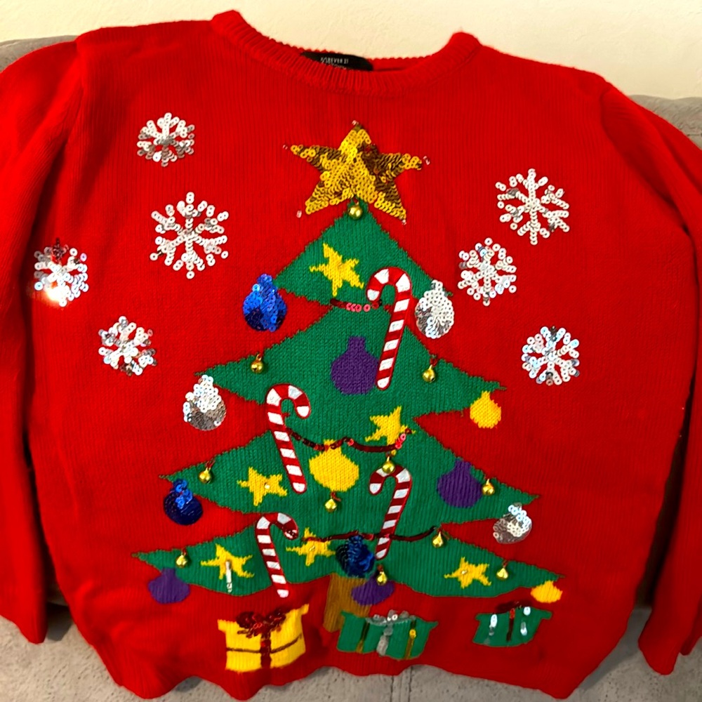 Red Christmas sweater size small